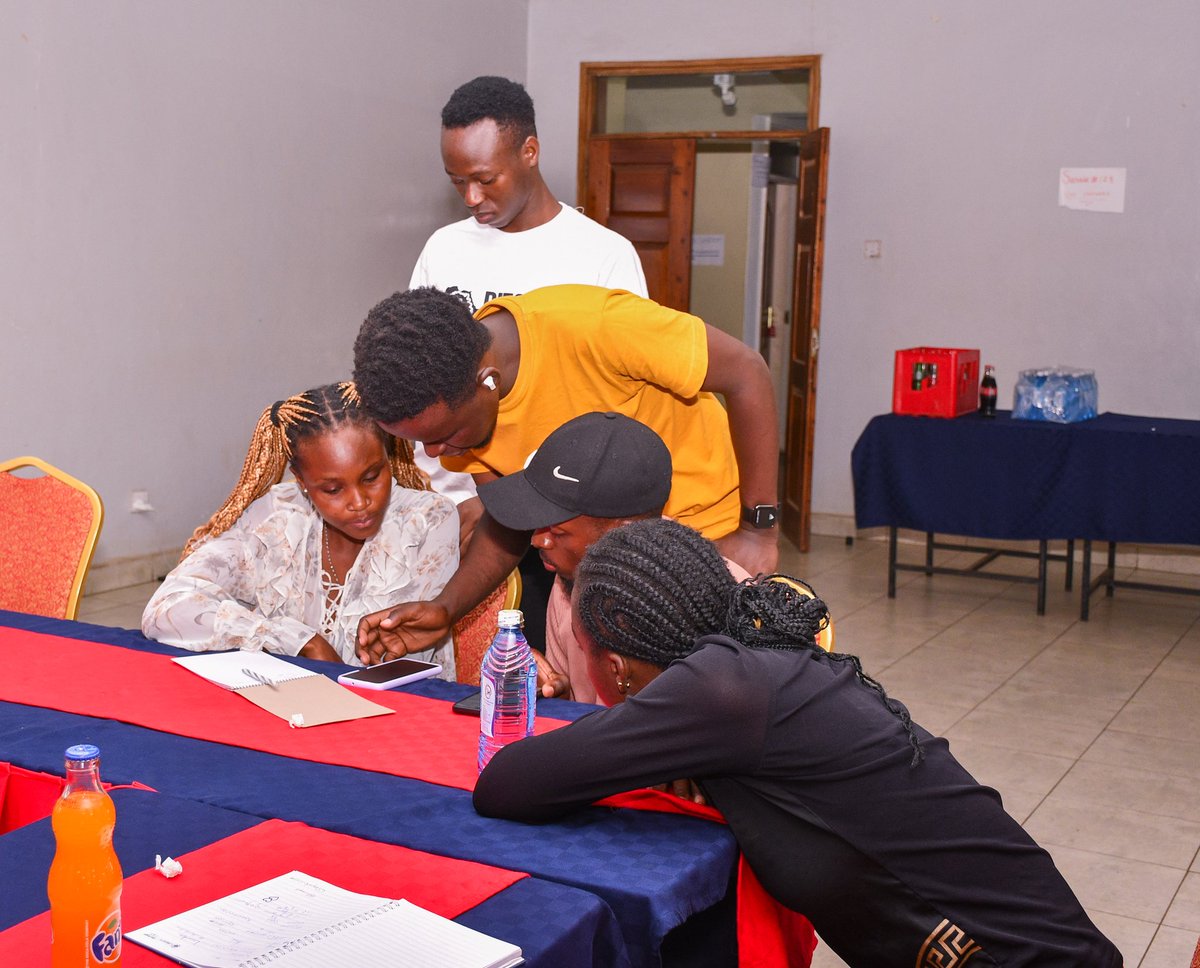 🌟 Exciting news!💡 Did you know that Bitcoin education is now more accessible than ever? Thanks to Trezor Academy for offering free education on all things Bitcoin!