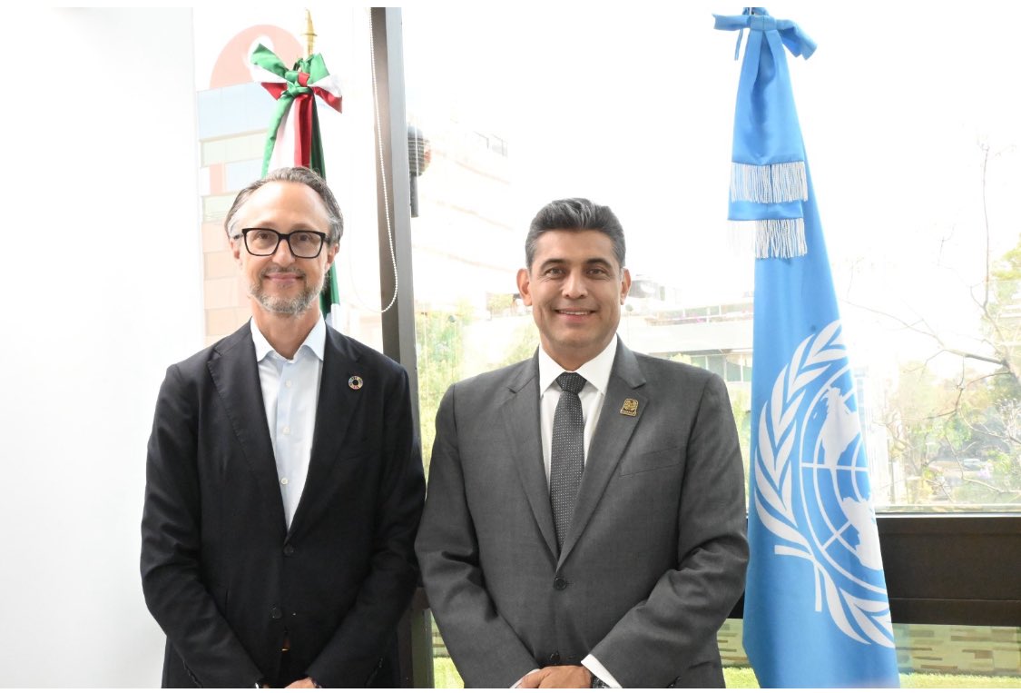 Giuseppe Mancinelli (@giusemancinelli) on Twitter photo Un placer reunirnos con <a href="/RaulRuizRobles/">Raul Ruiz Robles</a> <a href="/DesEconomicoOax/">Secretaría de Desarrollo Económico Oaxaca</a> para conversar sobre las alianzas estratégicas para el <a href="/GobOax/">Gobierno de Oaxaca</a> y la experiencia de UNOPS en diversos proyectos de infraestructura con desarrollo sostenible 🇲🇽
bit.ly/3EovHjY Un placer reunirnos con <a href="/RaulRuizRobles/">Raul Ruiz Robles</a> <a href="/DesEconomicoOax/">Secretaría de Desarrollo Económico Oaxaca</a> para conversar sobre las alianzas estratégicas para el <a href="/GobOax/">Gobierno de Oaxaca</a> y la experiencia de UNOPS en diversos proyectos de infraestructura con desarrollo sostenible 🇲🇽
bit.ly/3EovHjY