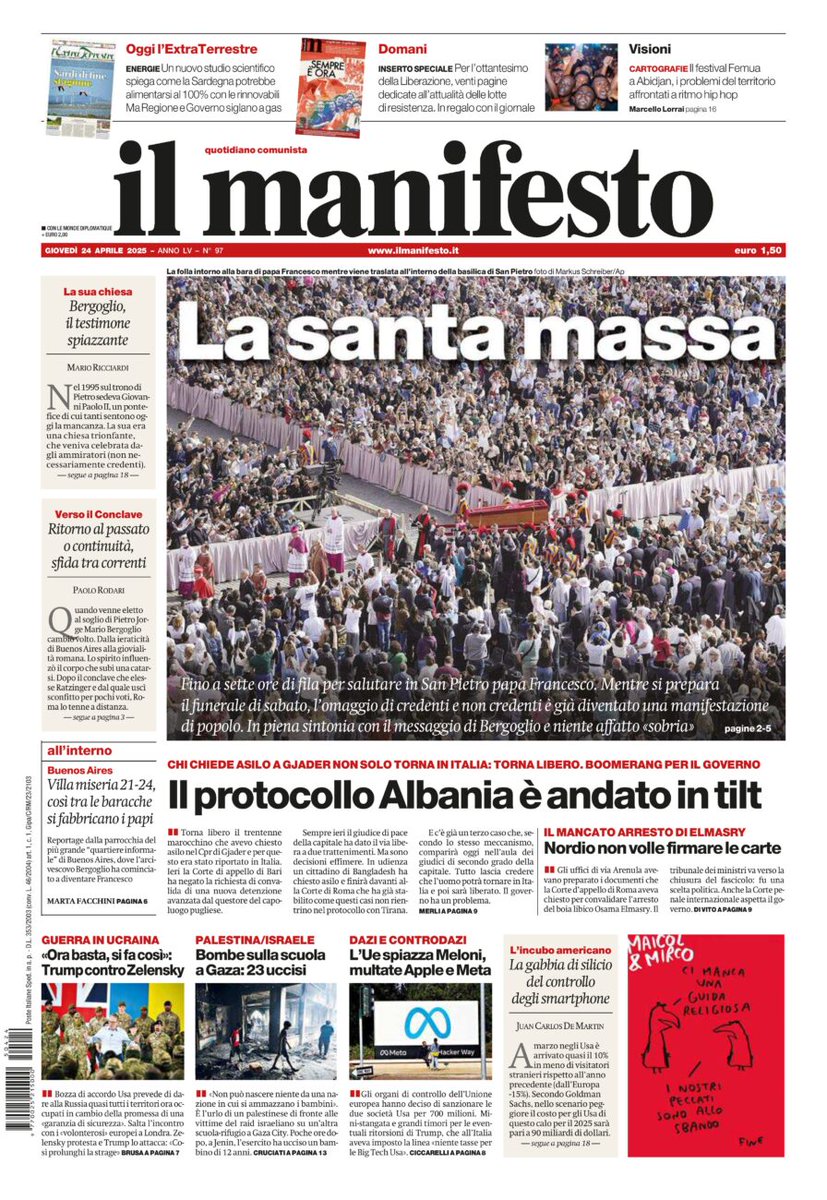 Fino a sette ore di fila per salutare in San Pietro papa Francesco. Mentre si prepara il funerale di sabato, l’omaggio di credenti e non credenti è già diventato una manifestazione di popolo. In piena sintonia con il messaggio di Bergoglio e niente affatto «sobria» 

#primapagina