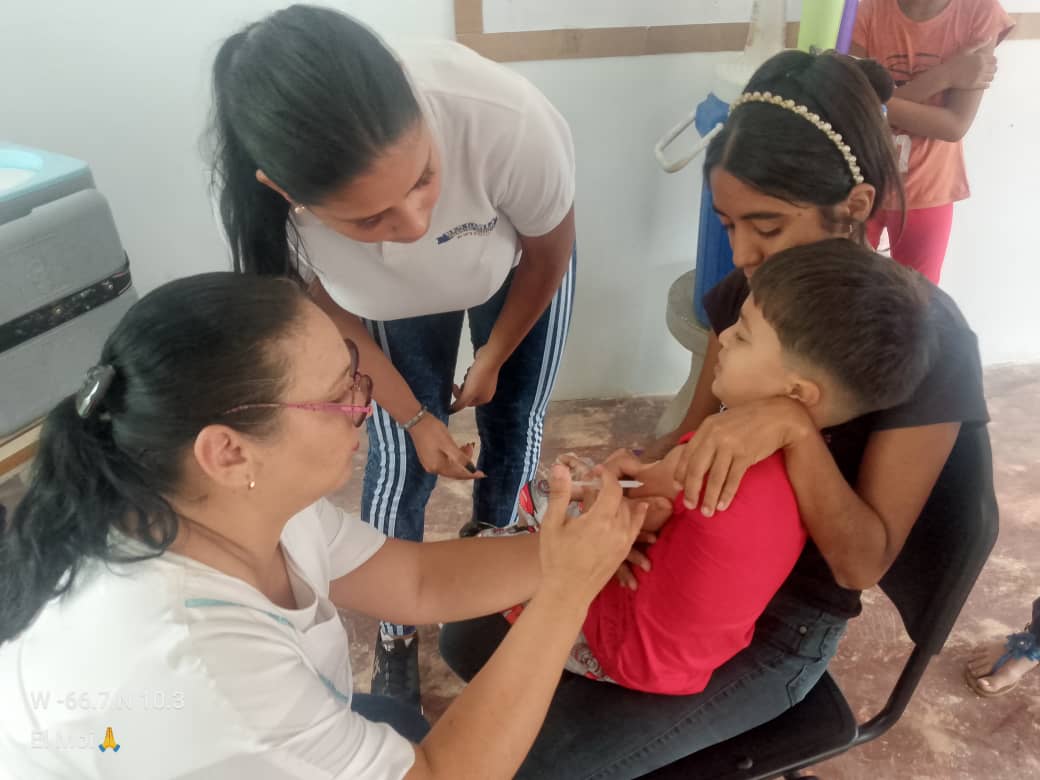 Plan Salud Comunitaria en El Olivo punto y círculo, de la mano de la Dirección de Salud Municipal y el ASIC Soapire. Protección y Amor en cada atención: medicina general, vacunación, nutrición, desparasitación ⚕️🩻👨🏻‍⚕️💉💊