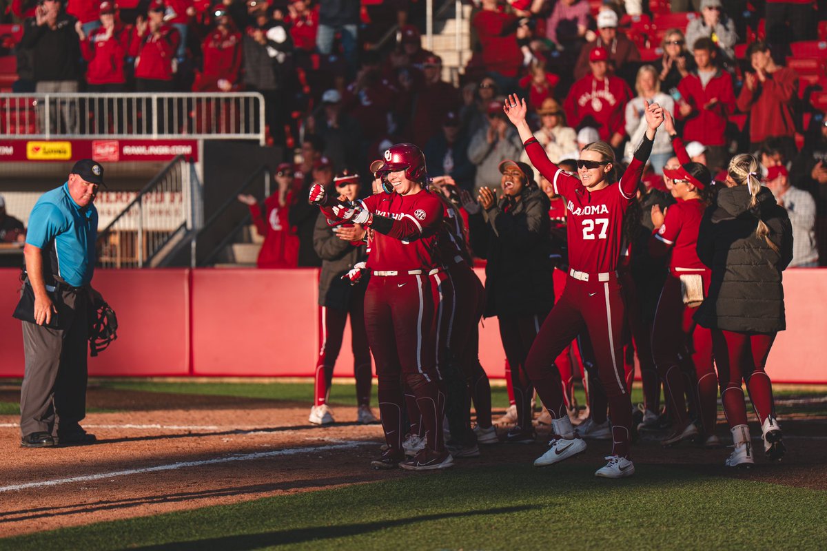 D1Softball's tweet photo. The rivalry speaks for itself. A rematch of the WCWS final is on deck this weekend and for the first time, it’s happening in SEC play.

@TexasSoftball vs. @OU_Softball 
📅 Friday | 5pm CT (ESPNU)
📅 Saturday | 11am CT (ESPN2)
📅 Sunday | 1pm CT (ESPN2)

🔗 https://t.co/vyHcKASQdi https://t.co/gvpJC0Qroh