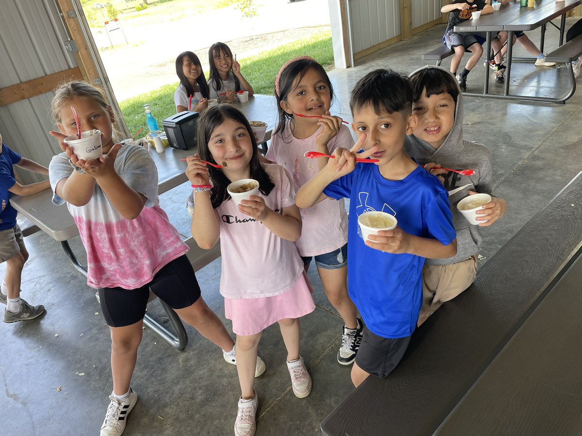 GraceLearning's tweet image. We had the best time at Chaney’s today! 😊🐮@NatcherElem