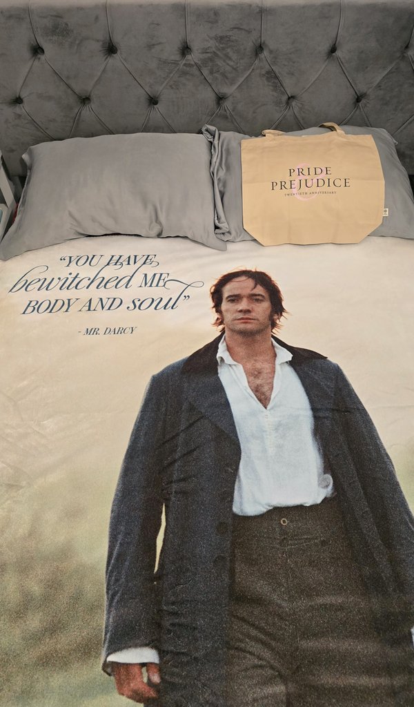 Mr. Darcy sent us this giant blanket in honor of the ‘PRIDE &amp; PREJUDICE’ 20th anniversary!

“You have bewitched me, body and soul”

The film is now playing again in theaters.