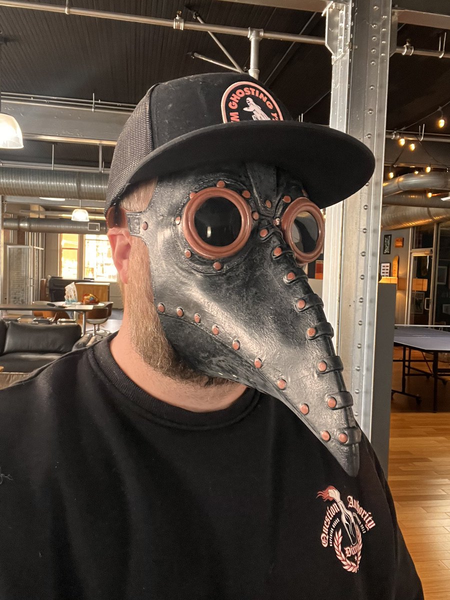 _grounded_co's tweet photo. What the actual… https://t.co/G5lq6jJVUH