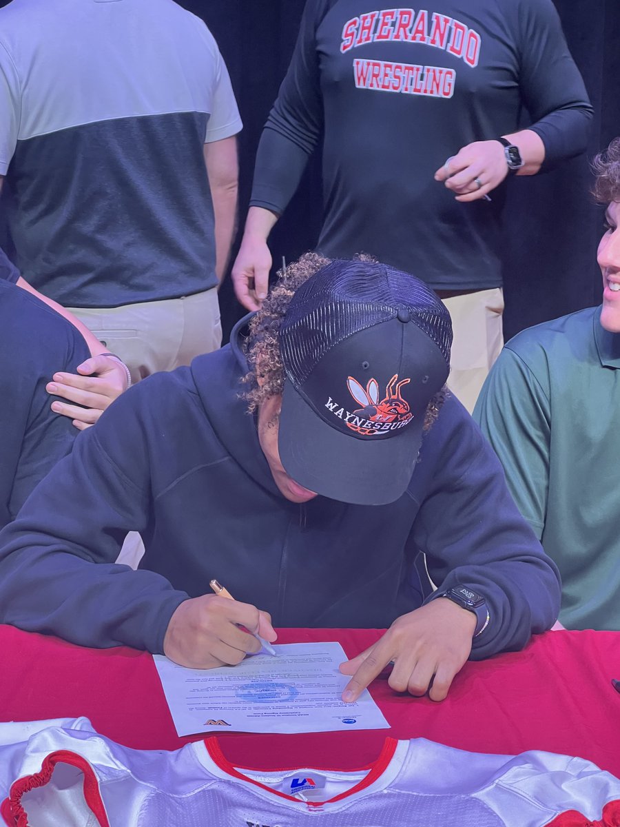 Tali B (@ta1ib1) on Twitter photo Yes sirrrr, signed!!!! <a href="/WUJackets/">Waynesburg Athletics</a> <a href="/CoachColemanHC/">Dr. Cornelius Coleman</a> <a href="/ZackWindsor1/">Zack Windsor</a> <a href="/SherandoFball/">SherandoFootball</a> Yes sirrrr, signed!!!! <a href="/WUJackets/">Waynesburg Athletics</a> <a href="/CoachColemanHC/">Dr. Cornelius Coleman</a> <a href="/ZackWindsor1/">Zack Windsor</a> <a href="/SherandoFball/">SherandoFootball</a>