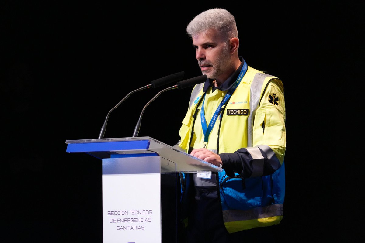 TES_Juanan's tweet image. Que no, que no solo conducimos... los #TES somos la categoría profesional más polivalente en las urgencias y emergencias prehospitalarias...
#TESvisible #TESenforma #TESungradosuperior