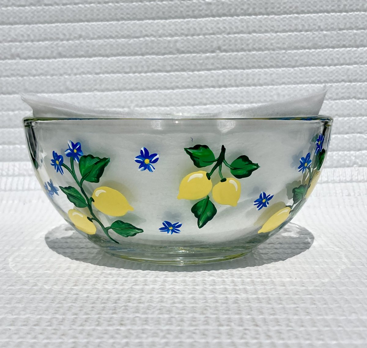 Wow her with this bright candy dish etsy.com/listing/190553… #candydish #lemons #mothersdaygifts #SMILEtt23 #etsygifts #giftsforher #craftbizparty