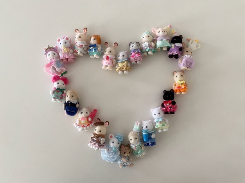 cdoll's tweet image. heart