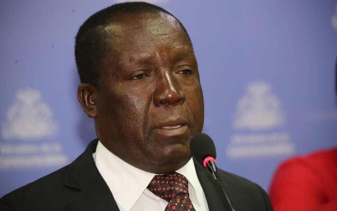 viptvnetworkht's tweet image. 📍Daprè #DCPJ (Direksyon Santral Polis Jidisyè) a, ansyen minis #TPTC #JoacéusNader swadizan te fasilite yon rankont ant swadizan chèf gang Ezequiel Alexandre, alyas &quot;#Ze An&quot; ak #Magalie #Habitant, nan kad liberasyon 2 Dominiken ak yon Ayisyen ki te kidnape pa gang GRAN RAVIN nan…