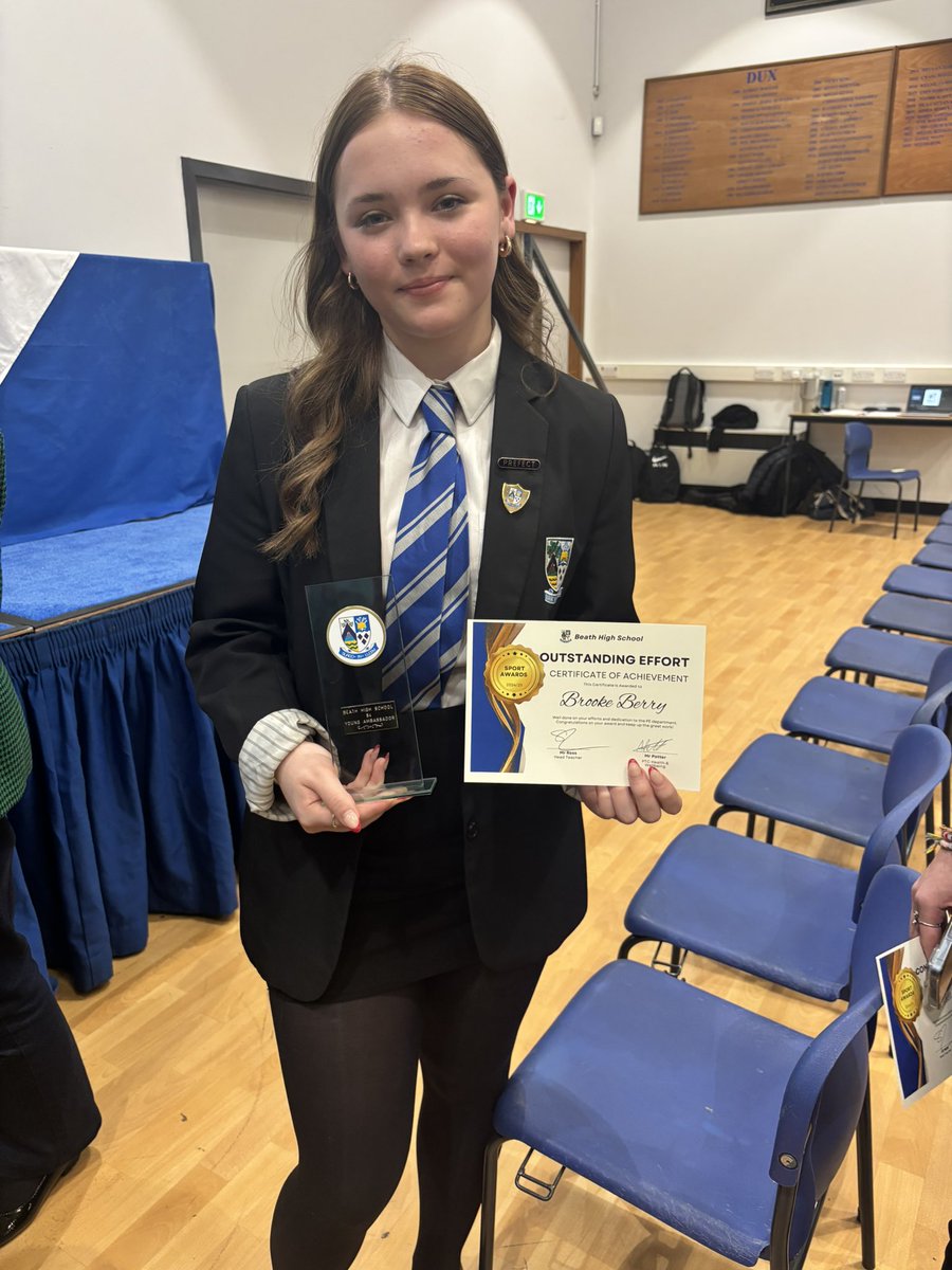 MaryMberry33's tweet photo. Well done to my girl on getting an outstanding effort award and the Young Ambassador of the year award for her year group. So proud 🩷  xxx https://t.co/wg7HJsffuN