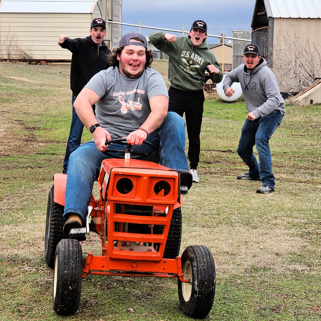 Coming into the home stretch of their PhilanthroPete campaign, Cowboy Motorsports has raised $10,000+!  If you'd like to throw a little extra supply money their way to keep them going, please donate at the link below! 🚜 🏁 
tinyurl.com/CowboyMotorspo…