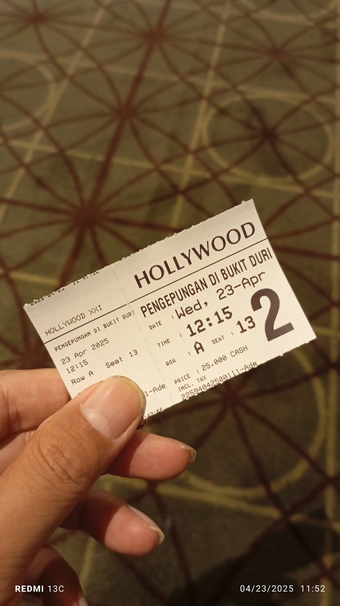 Pengepungan di Bukit Duri bang <a href="/jokoanwar/">GHOST IN THE CELL - A FILM BY JOKO ANWAR - SOON</a>  bagus bgt.. acting semua karakter ngena semua, VFX serta art <a href="/dennis_sutanto/">dennis_sutanto</a> &amp; tim juga terlalu detail, gilaa artnya ga ada space yang kosong 👍🏽