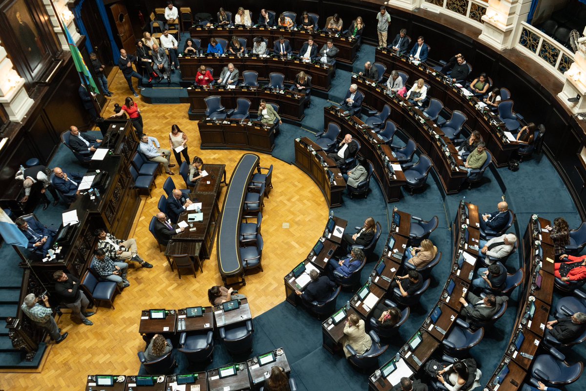 Alejandro Dichiara (@enriquedichiara) on Twitter photo 🏛️ En la sesión de hoy en la <a href="/HCDiputadosBA/">Diputados BA</a> rendimos homenaje al Papa Francisco, un líder espiritual que trascendió fronteras con su mensaje de humildad, justicia social y compromiso con los más necesitados. Su legado nos impulsa a seguir construyendo una sociedad más justa, 🏛️ En la sesión de hoy en la <a href="/HCDiputadosBA/">Diputados BA</a> rendimos homenaje al Papa Francisco, un líder espiritual que trascendió fronteras con su mensaje de humildad, justicia social y compromiso con los más necesitados. Su legado nos impulsa a seguir construyendo una sociedad más justa,