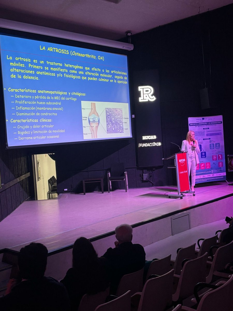 "¡Éxito total en la Jornada de Investigación en Bioingeniería y Biomedicina! 🔬💡 Ponentes destacadas compartiendo conocimientos en bioimpresión 3D, biomateriales y medicina regenerativa. ¡Gracias a todos por hacer de este evento algo inolvidable! #Bioingeniería #Biomedicina