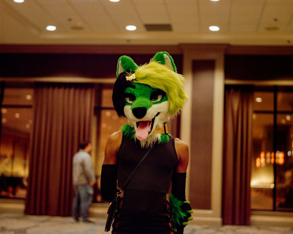 Medium Format Lomography 800 on a very rare old Optika box camera, ft. <a href="/fuckdraz/">DRAZ 🐲</a>, <a href="/NONSTOPPUP/">BIG DOG ENERGY 🌹⛓️🌈</a>, <a href="/dragon_teck/">TECK?!?!</a>, <a href="/zenithfolf/">Zeni 🔜 AC, AFC, Infurnity</a>, Kimi