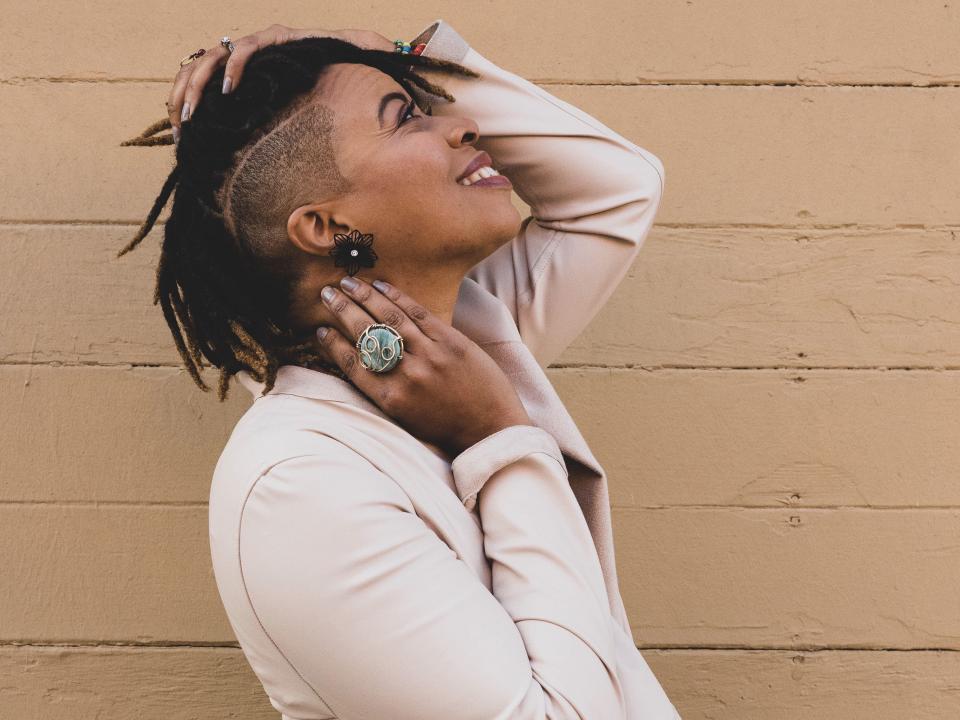 Sekou Andrews (@sekouandrews) on Twitter photo Today's #PoetrySalute: <a href="/TheaMonyee/">Thea Monyee</a> Once my "lil sis" at open mics, she's become a professional poet, podcaster, educator & leader in JOY creation whose #spokenword has graced our TV screens 4 decades. Follow her! Love u & proud of u sis! #fanflowers #poetrydidthat #PoetryMonth Today's #PoetrySalute: <a href="/TheaMonyee/">Thea Monyee</a> Once my "lil sis" at open mics, she's become a professional poet, podcaster, educator & leader in JOY creation whose #spokenword has graced our TV screens 4 decades. Follow her! Love u & proud of u sis! #fanflowers #poetrydidthat #PoetryMonth