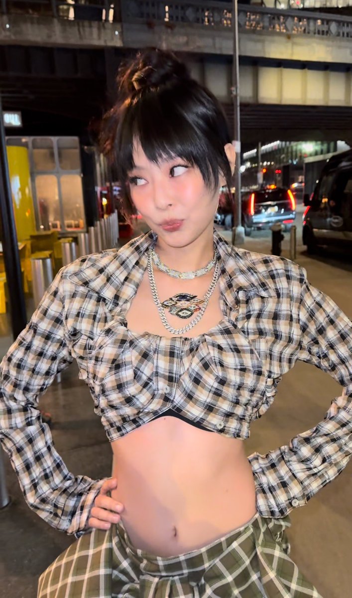 blckpinkpic's tweet image. JENNIE??