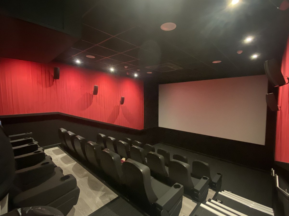 Dylan Farrell (@furyfalcon0) on Twitter photo Back to if not my favourite screen ever in my habitat <a href="/omniplexcinema/">Omniplex Cinemas</a> <a href="/ScotchHall/">Scotch Hall</a> and instantly remembered how I want to live in this screen and never leave
#movies #MovieReview #nerd #Geek #werido #warfaremovie #Warfare Back to if not my favourite screen ever in my habitat <a href="/omniplexcinema/">Omniplex Cinemas</a> <a href="/ScotchHall/">Scotch Hall</a> and instantly remembered how I want to live in this screen and never leave
#movies #MovieReview #nerd #Geek #werido #warfaremovie #Warfare
