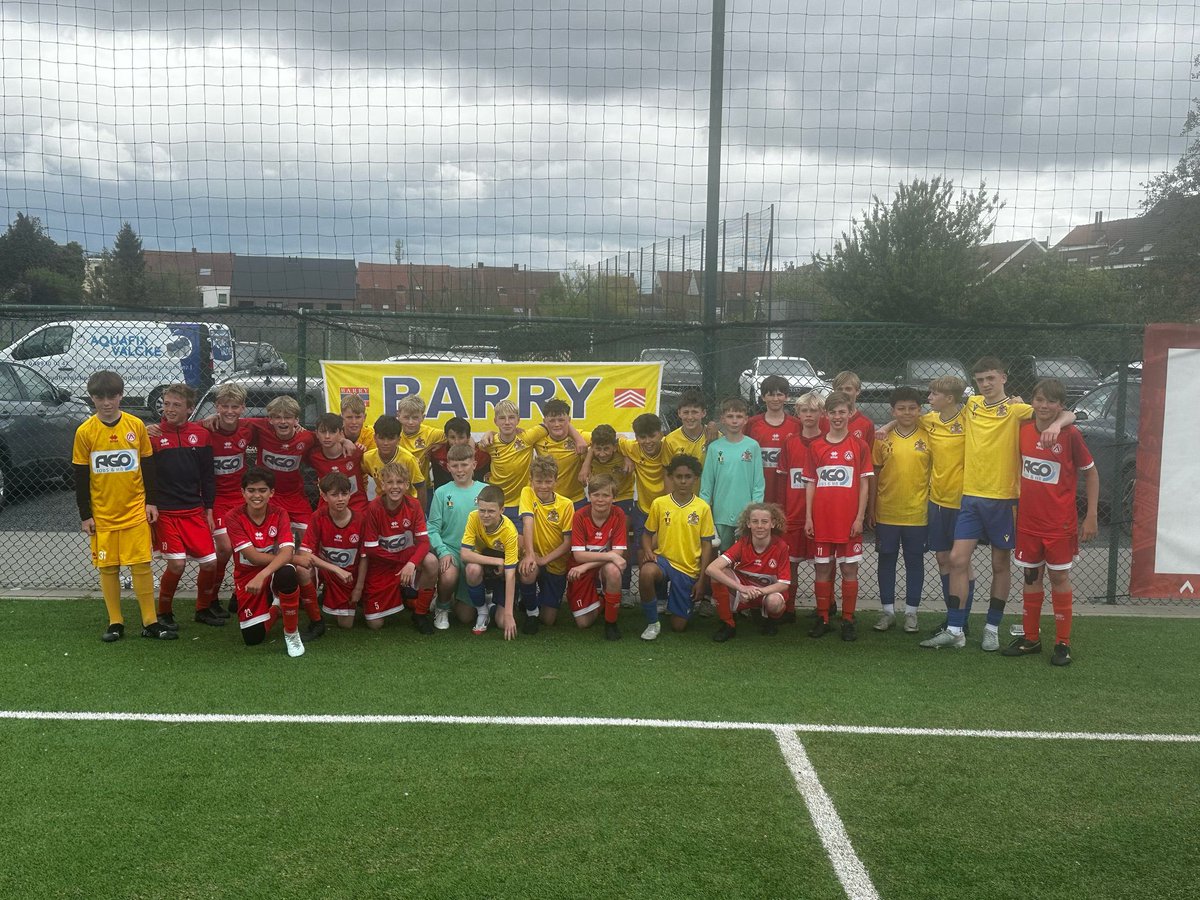 Barry Town United Academy tweet media