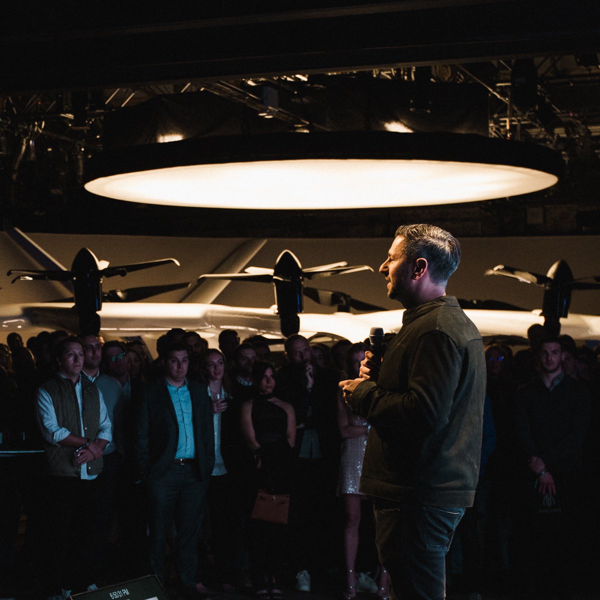 MarketInfinity's tweet image. The future of aviation has officially landed in NYC! @ArcherAviation unveiled their stunning Midnight eVTOL aircraft as @adamgoldstein13 announced both future NYC routes and their groundbreaking partnership with @united taking flight.  Even the legendary @jimmyfallon showed up…