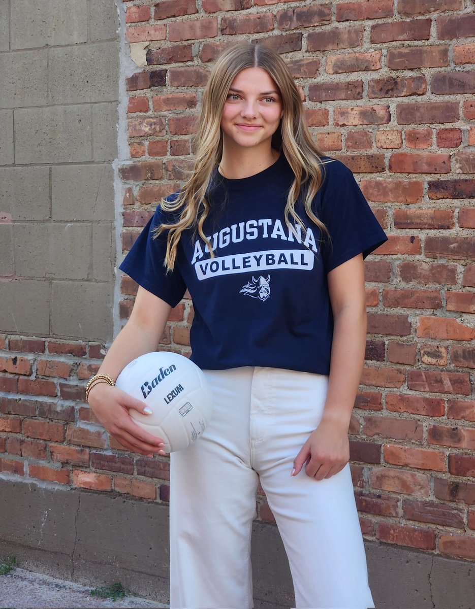 JDL794's tweet photo. Happy 18th Birthday @kmleach23 https://t.co/AzO2DCV7XP