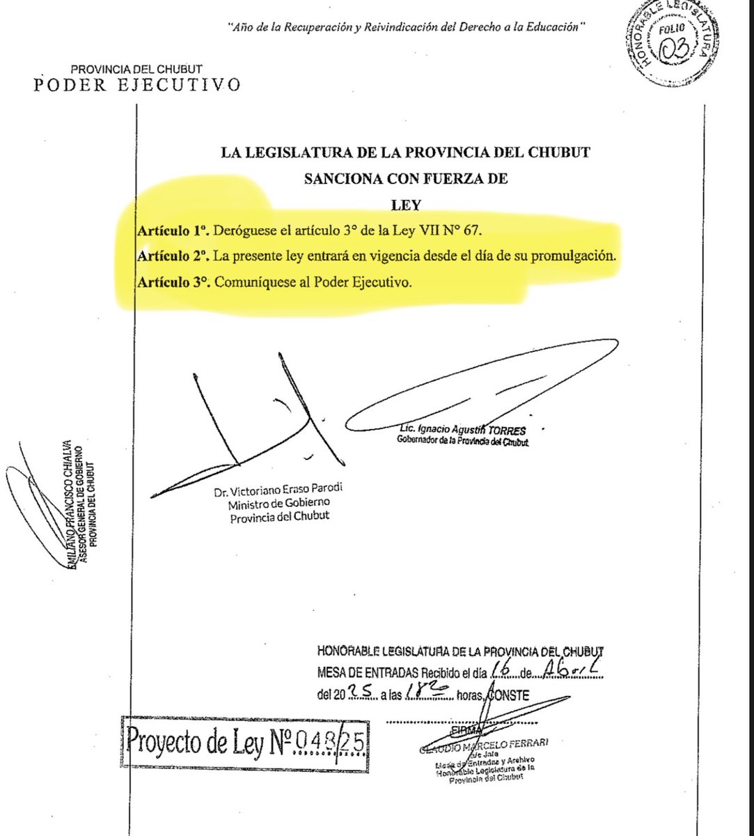ColinirEma's tweet photo. Con este proyecto del Gobierno provincial, le quitarían a Trelew aprox $120.000.000 al año que servirían para obras, para resolver demandas de vecinales, para llevar servicios, asfalto, recuperar plazas, etc. 
@gerardomerinotw acordó esto? https://t.co/iKUCiRJnSt