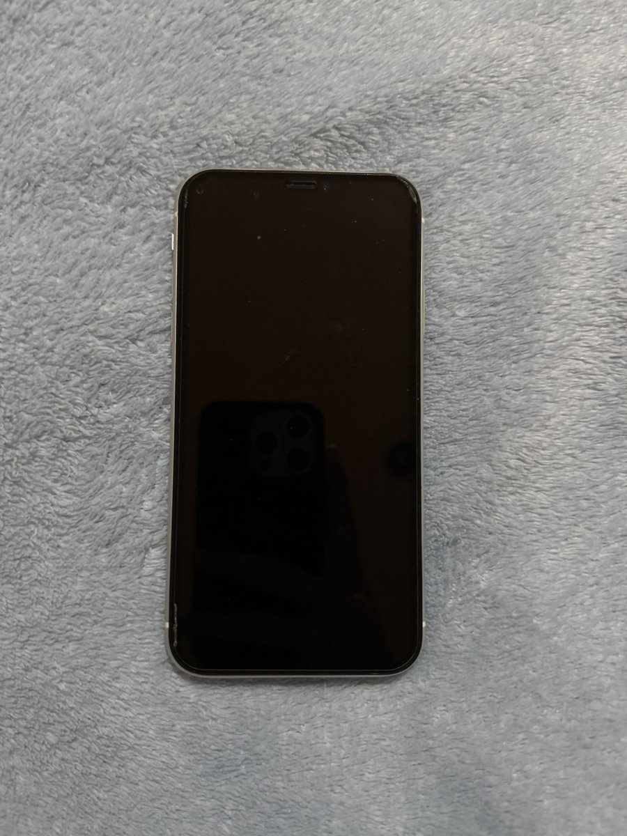 _tm0523's tweet photo. ส่งต่อ iPhone XR สีขาว 64GB
⁃สุขภาพแบต 74%
⁃จอเสีย เอาไปเปลี่ยนเองนะคะ
⁃ไม่มีสายชาร์จ ไม่มีกล่อง 
⁃มีเคสแถมไปให้
ปล่อย 3,200 รวมส่ง
#ส่งต่อไอโฟนมือสอง #ส่งต่อไอโฟน #ส่งต่อมือถือ https://t.co/AKPjoZC0x8