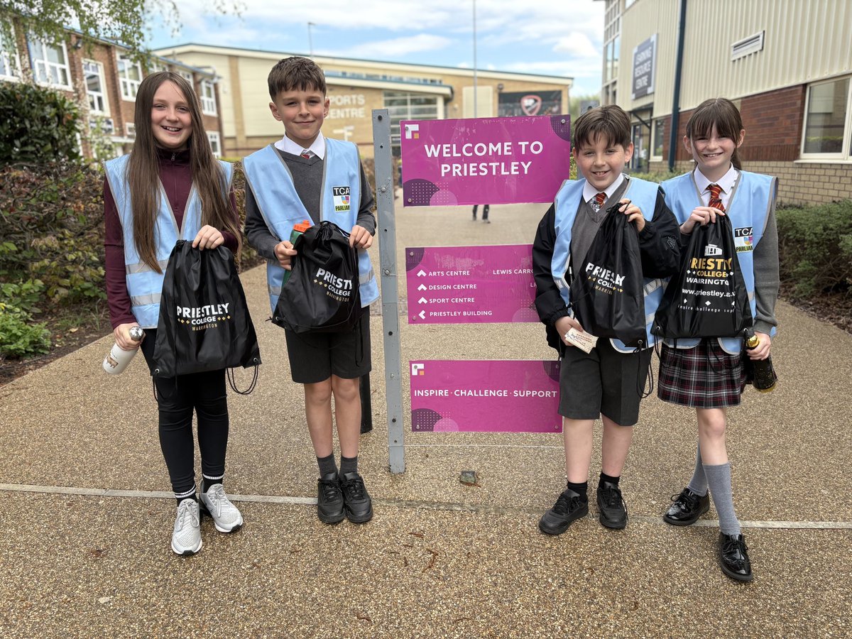 GtSankeyPrimary's tweet photo. Today our TCAT Parliament members did GSP proud by going to Priestley College and presenting the work they have completed for their wellbeing badge as part of the Diana Award. 
They displayed such confidence and passion when speaking to their audience. @DianaAward @TCATchallenge https://t.co/6LMwGKlue6