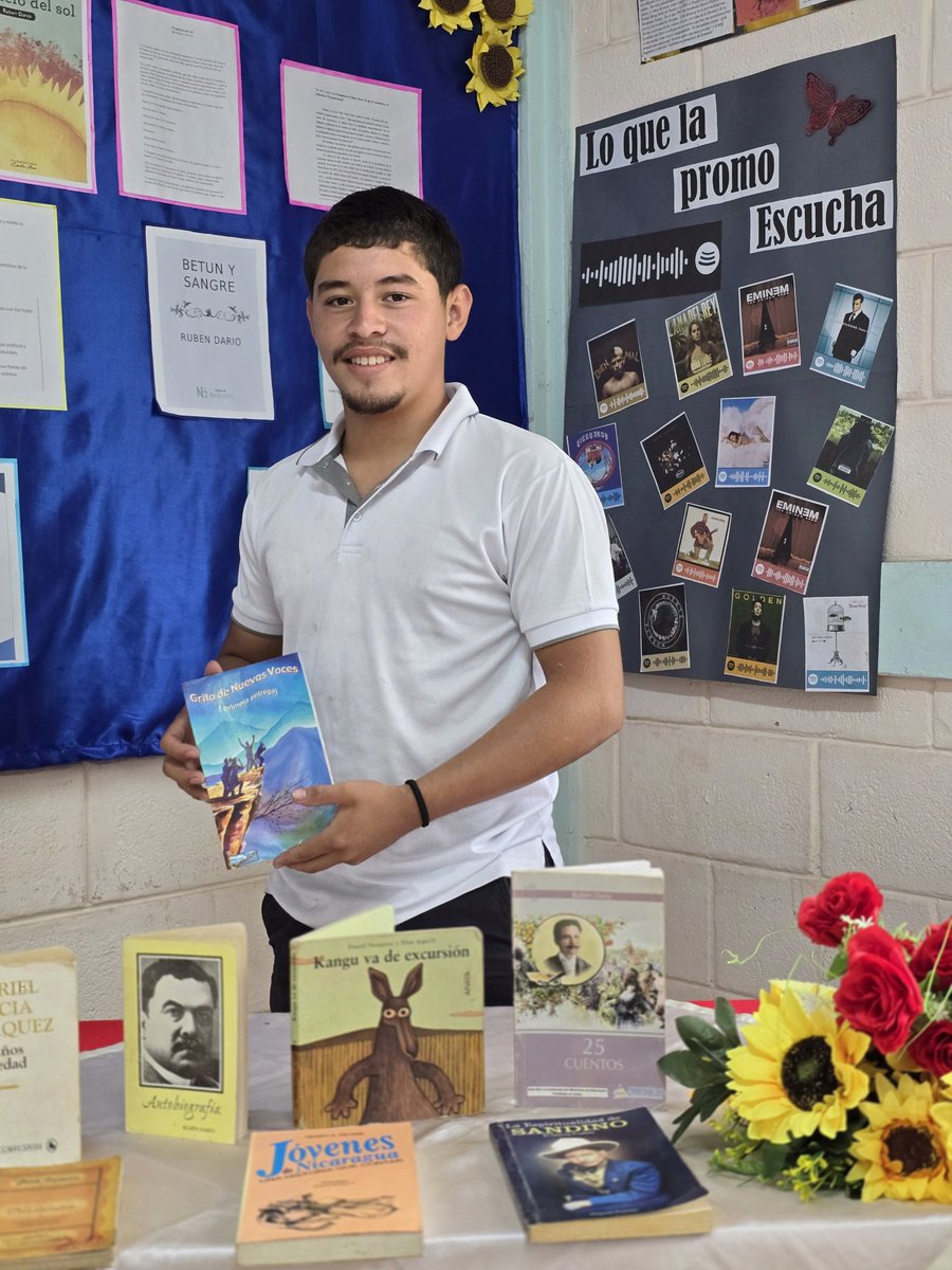 📙📚📖📚📙
En el marco de la celebracion del Dia Internacional Del Libro Y Derecho De Autor, se realizo "𝐅𝐞𝐬𝐭𝐢𝐯𝐚𝐥 𝐃𝐞𝐥 𝐋𝐢𝐛𝐫𝐨".
📙📚📖📚📙🧑‍🏫
<a href="/minednicaragua/">Ministerio de Educación Nicaragua</a> 
<a href="/JinotegaWiwili/">Ministerio de Educación Wiwilí Jinotega</a> 
<a href="/DJinotega/">Ministerio de Educación Jinotega</a>