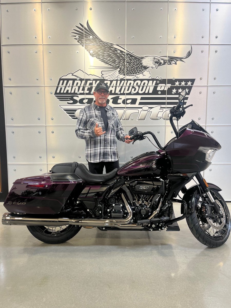 John came in for some rolling luggage and rolled out of here in a 2025 Poison Berry Road Glide CVO (We threw in the luggage too)! Congrats on adding this beautiful CVO to your collection of bikes🤘🤘🤘

#SantaClaritaHarley #LFR #HarleyDavidson