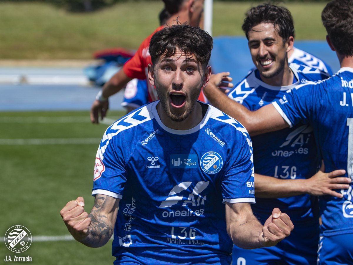 Nos quedan dos partidos.
Dos batallas que pueden cambiarlo todo.
Nos jugamos mucho más que puntos, nos jugamos el orgullo, el esfuerzo de toda una temporada,nos jugamos seguir donde merecemos estar. Este equipo ha luchado, ha caído y se ha levantado. 
Todos juntos a Chapin💙💪🏽
