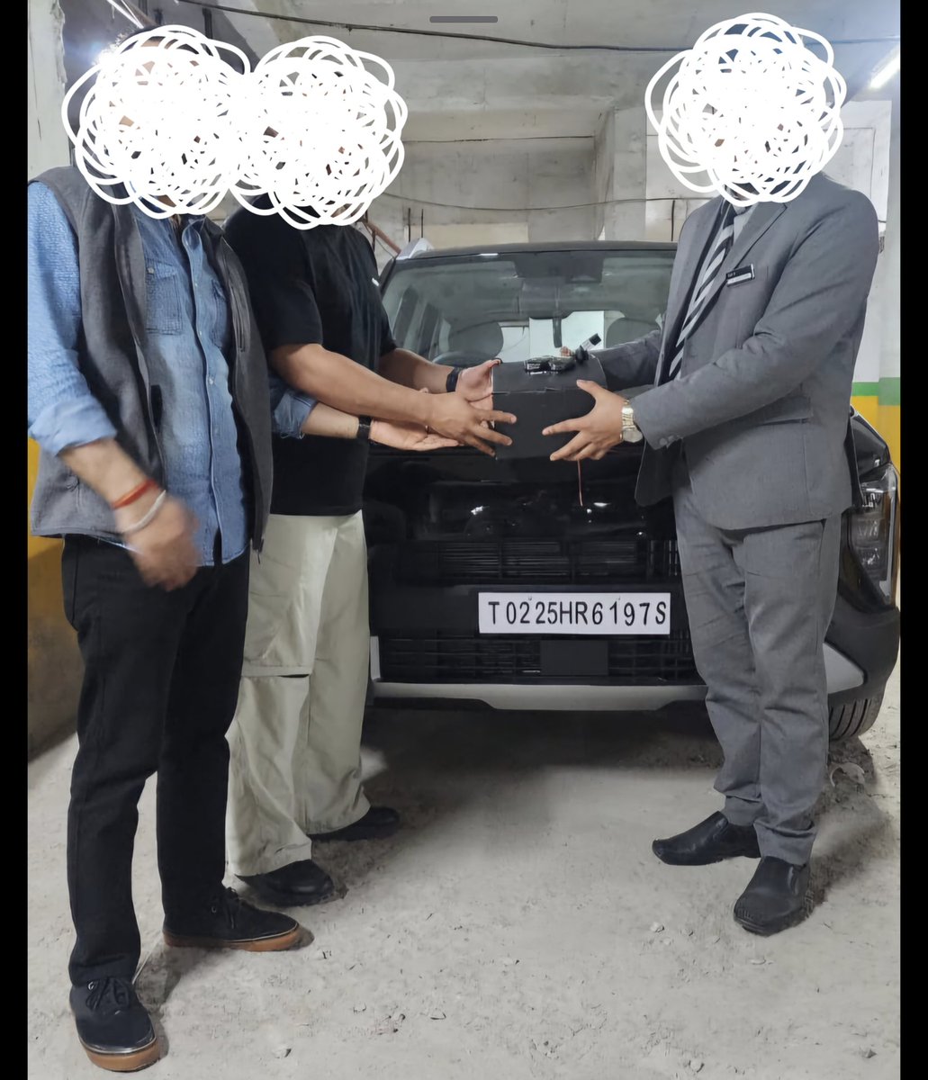 SahrawatJatin's tweet photo. @KiaInd @KiaIndOfficial  @Kia_Worldwide @asb_kia your dealer ASB Kia Gurgaon promised a ₹5,000 refund if I booked a vehicle through them. After delivery of my Syros, they flatly denied the commitment. Misleading sales tactics &amp; zero accountability – is this what Kia stands for? https://t.co/UAXWuz0DXU