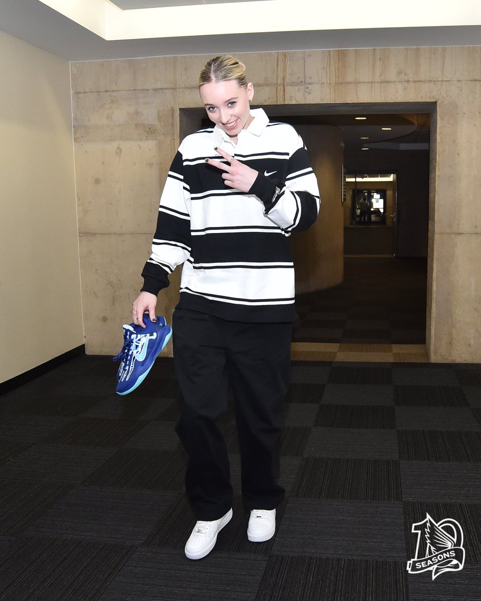 DallasWings's tweet image. PAIGE BUECKERS EVERYONE