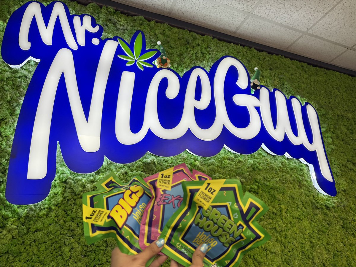 MrNiceGuyStores's tweet photo. 🔥🔥🔥

#weedlife #cannabisdispensary #vapes #edibles #Flowers https://t.co/KQZ3yr2MRA