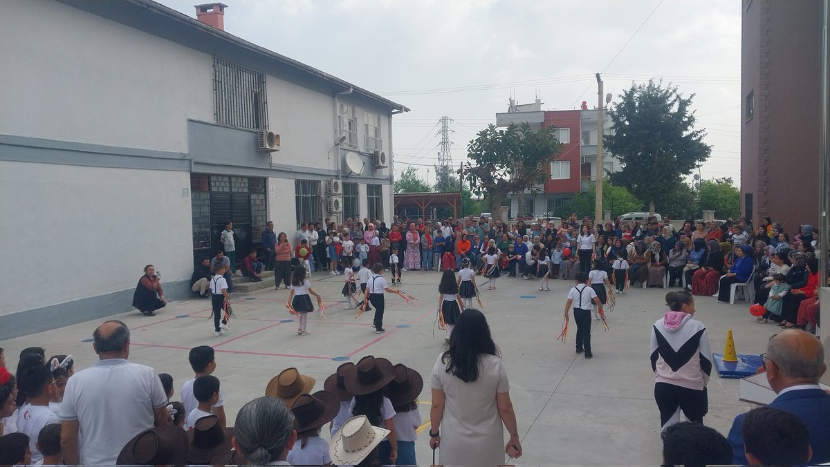 Erdemli Atatürk İlkokulu (@erdemliataturk) on Twitter photo 23 Nisan Ulusal Egemenlik ve Çocuk Bayramı'nı okulumuzda coşku ile kutladık. Emeği geçen tüm öğrenci ve öğretmenlerimize ve katılım gösteren tüm velilerimize teşekkür ederiz.<a href="/erdemli_mem/">Erdemli İlçe Millî Eğitim Müdürlüğü</a> 23 Nisan Ulusal Egemenlik ve Çocuk Bayramı'nı okulumuzda coşku ile kutladık. Emeği geçen tüm öğrenci ve öğretmenlerimize ve katılım gösteren tüm velilerimize teşekkür ederiz.<a href="/erdemli_mem/">Erdemli İlçe Millî Eğitim Müdürlüğü</a>