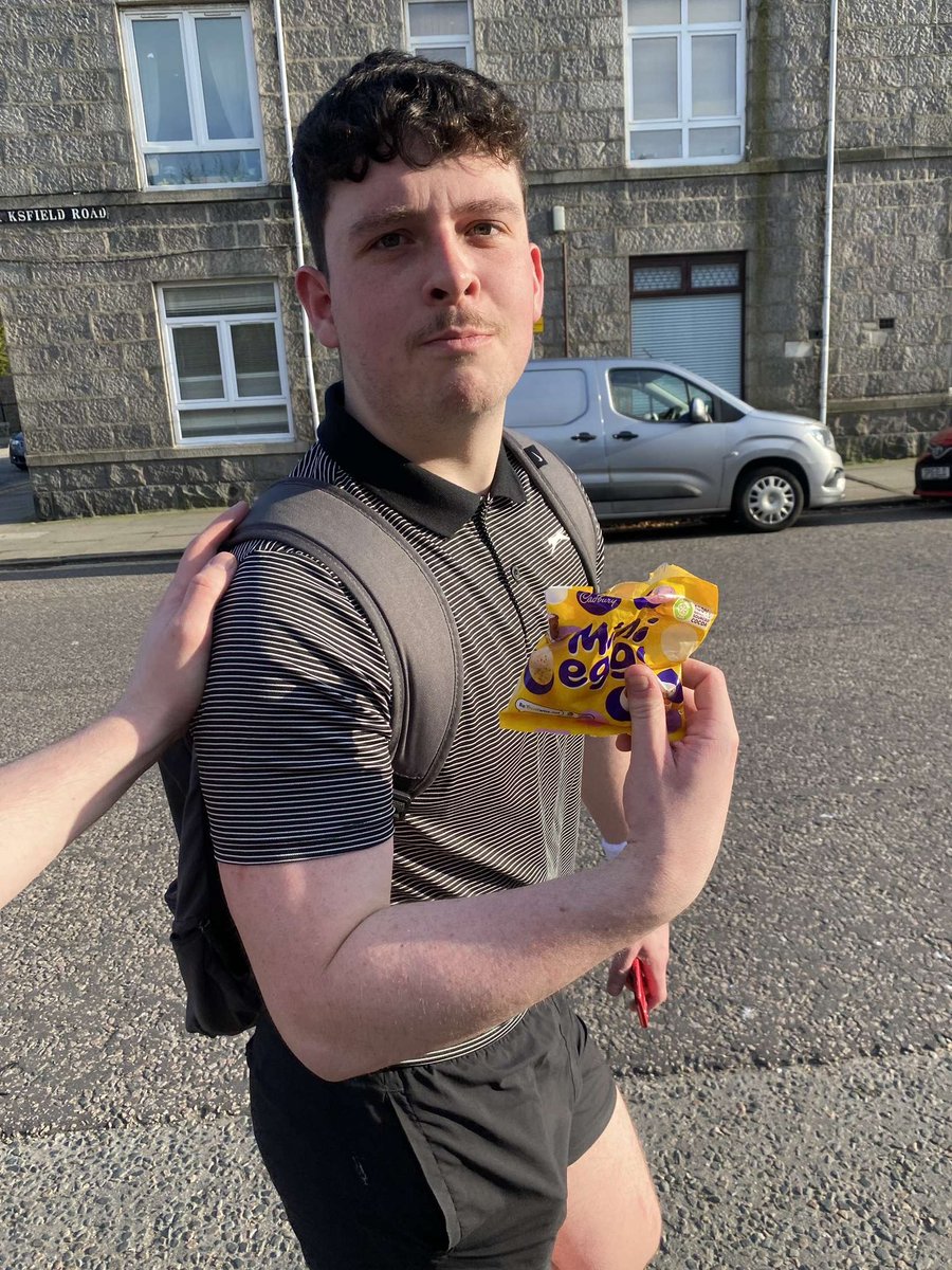powispredz's tweet photo. Unlucky that we lost in the final , course this cunt got food after 🙄😂😂 #futsalistherealwinner https://t.co/WA4S0fOb1l