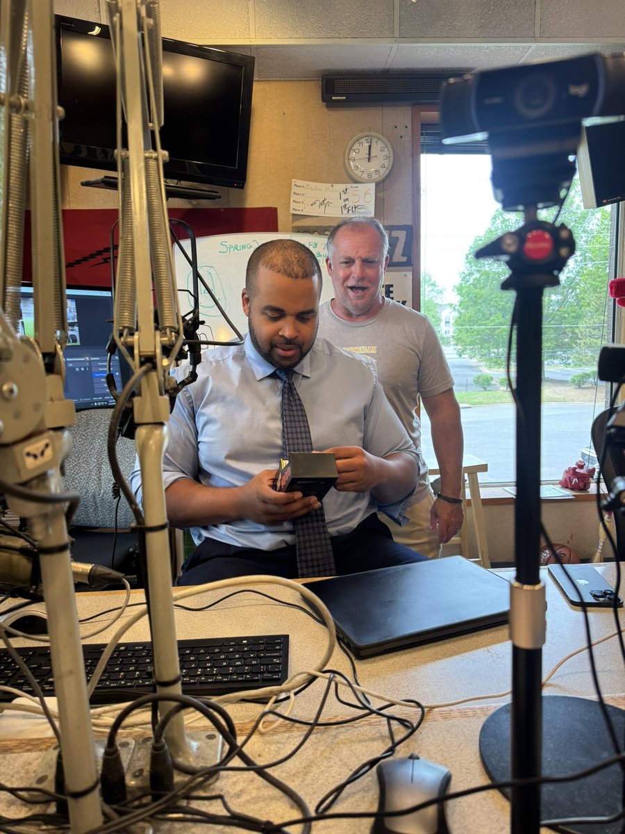 Justin Acri (@justinacri7) on Twitter photo Currently in the studio <a href="/dj45williams/">D.J. Williams</a> first attempt at Frogger with an assist from <a href="/coachkelley1/">Kevin Kelley</a>. Tough job we have. Currently in the studio <a href="/dj45williams/">D.J. Williams</a> first attempt at Frogger with an assist from <a href="/coachkelley1/">Kevin Kelley</a>. Tough job we have.