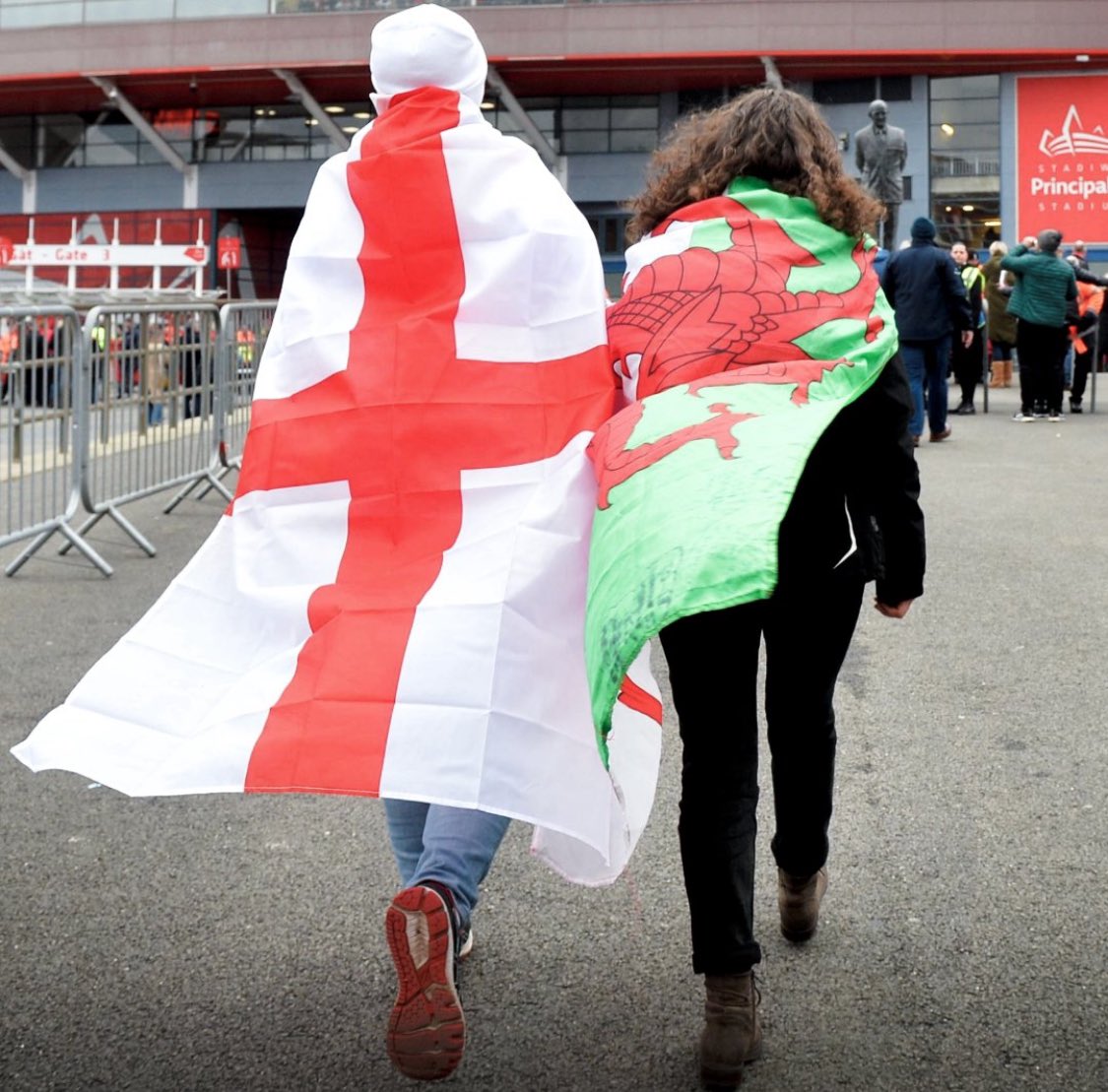 Uppergelli π΄σ §σ ’σ ·σ ¬σ ³σ Ώ (@uppergelli) on Twitter photo Dydd Sain SiΓ΄r Hapus - Happy St George's Day from us all at <a href="/uppergelli/">Uppergelli π΄σ §σ ’σ ·σ ¬σ ³σ Ώ</a> to our closest neighbours, our wonderful guests who arrive from all over the UK and internationally, our English (and South African) family, and English & Welsh friends here, still in the Middle East (where Dydd Sain SiΓ΄r Hapus - Happy St George's Day from us all at <a href="/uppergelli/">Uppergelli π΄σ §σ ’σ ·σ ¬σ ³σ Ώ</a> to our closest neighbours, our wonderful guests who arrive from all over the UK and internationally, our English (and South African) family, and English & Welsh friends here, still in the Middle East (where