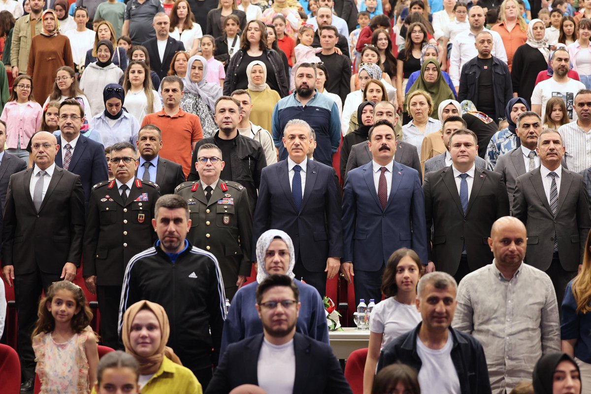 Mardin Ticaret ve Sanayi Odası (@mardintso) on Twitter photo Yönetim Kurulu Başkanımız Sayın Hatip Çelik,Mardin Valisi Sayın Tuncay AKKOYUN’un öncülüğünde Türkiye Büyük Millet Meclisi’mizin açılışının 105. yıl dönümü ve 23 Nisan Ulusal Egemenlik ve Çocuk Bayramı kutlama programına katıldı.
<a href="/HatipCelik47/">Hatip Çelik</a> <a href="/Mardin_Valiligi/">Mardin Valiliği</a> <a href="/tuncay_akkoyun/">Tuncay Akkoyun</a> Yönetim Kurulu Başkanımız Sayın Hatip Çelik,Mardin Valisi Sayın Tuncay AKKOYUN’un öncülüğünde Türkiye Büyük Millet Meclisi’mizin açılışının 105. yıl dönümü ve 23 Nisan Ulusal Egemenlik ve Çocuk Bayramı kutlama programına katıldı.
<a href="/HatipCelik47/">Hatip Çelik</a> <a href="/Mardin_Valiligi/">Mardin Valiliği</a> <a href="/tuncay_akkoyun/">Tuncay Akkoyun</a>
