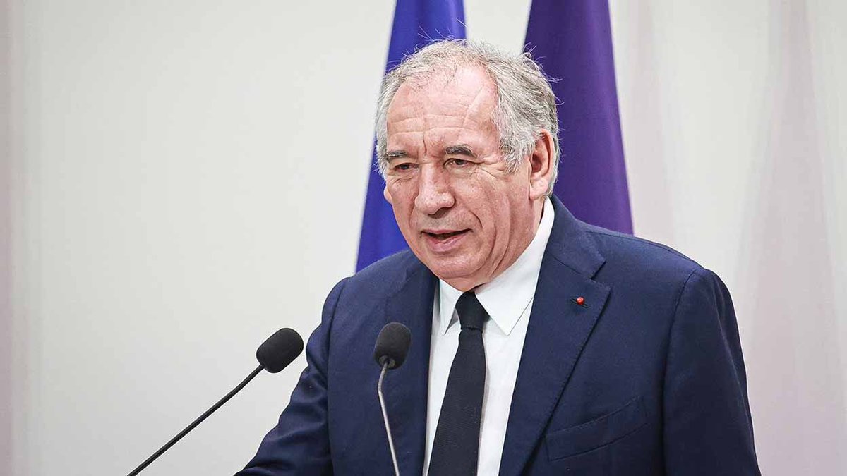 Bruno Fuchs (@bruno_fuchs) on Twitter photo Ce soir, chaque parent peut ressentir la douleur de <a href="/bayrou/">François Bayrou</a> : celle d’un père découvrant, des années plus tard, la souffrance silencieuse de sa fille bien aimée.
Dans ce moment, j’en appelle à la retenue, au respect et à l’empathie.
Tout mon soutien au PM, au père et à sa famille Ce soir, chaque parent peut ressentir la douleur de <a href="/bayrou/">François Bayrou</a> : celle d’un père découvrant, des années plus tard, la souffrance silencieuse de sa fille bien aimée.
Dans ce moment, j’en appelle à la retenue, au respect et à l’empathie.
Tout mon soutien au PM, au père et à sa famille