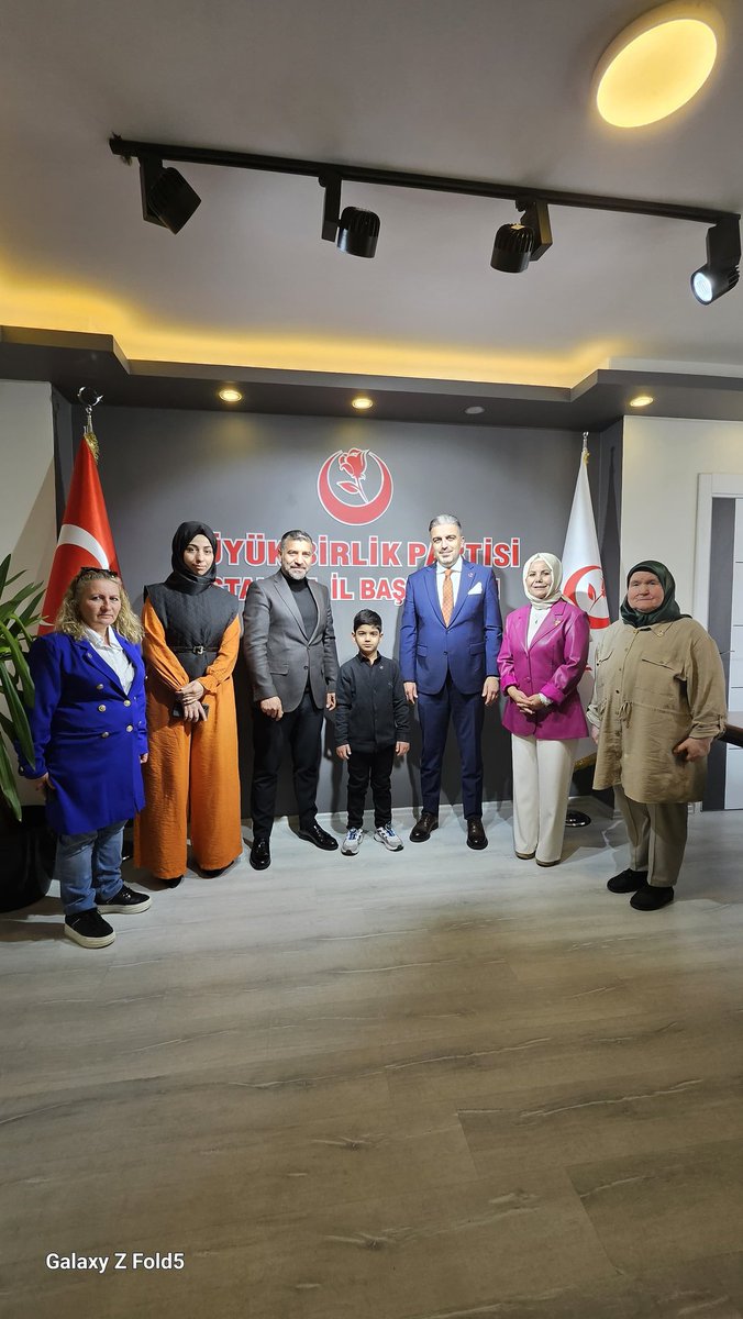 HÜLYA ŞENCAN 🇹🇷 (@hlysncn) on Twitter photo Bugün yeni il başkanımız sn. Mehmet GÖL başkanımız bizi makamında kabul etti.
Çalışmalarımız hakkında başkanımıza brifing verdik.
23 Nisan kutlu olsun.
#çocukgülersedünyagüler
<a href="/Mustafa_Destici/">Mustafa Destici</a>
<a href="/gokhanilgar/">Gökhan İlgar 🇹🇷</a>
@dilekkskn14
<a href="/bbpistanbulil/">BBP İSTANBUL İL KADIN KOLLARI RESMİ</a> Bugün yeni il başkanımız sn. Mehmet GÖL başkanımız bizi makamında kabul etti.
Çalışmalarımız hakkında başkanımıza brifing verdik.
23 Nisan kutlu olsun.
#çocukgülersedünyagüler
<a href="/Mustafa_Destici/">Mustafa Destici</a>
<a href="/gokhanilgar/">Gökhan İlgar 🇹🇷</a>
@dilekkskn14
<a href="/bbpistanbulil/">BBP İSTANBUL İL KADIN KOLLARI RESMİ</a>