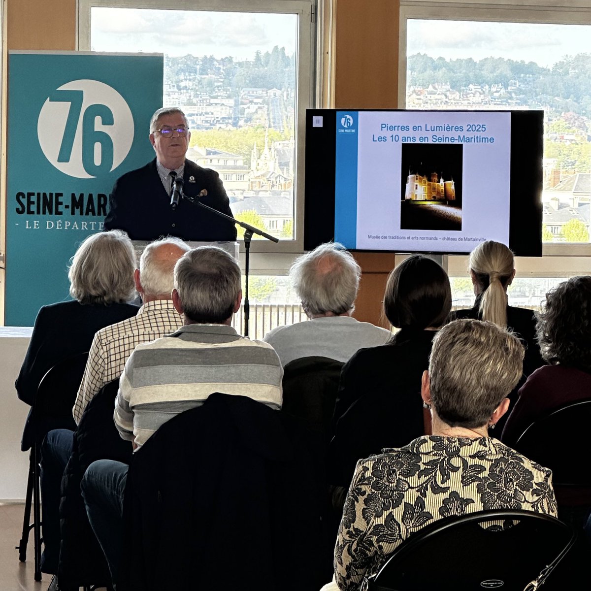 #CULTURE 🤩 Pierres en lumières célèbre ses 10 ans !
Le programme de cette édition anniversaire est enfin dévoilé. 
Cette année, 62 participants proposeront des animations sur l’ensemble du territoire de la Seine-Maritime.
ℹ️ Retrouvez le programme ici > pierresenlumieres.fr