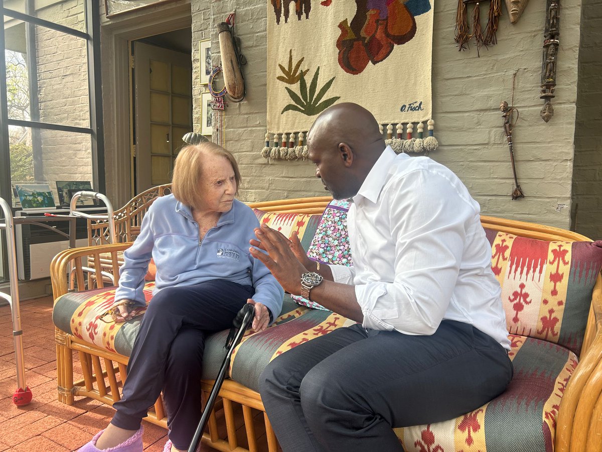 Twejaka's tweet photo. This morning, I promised to tell you more about my 100-year-old friend – now's the time!

Grab your popcorn🍿🍺

I met Harriet the first time I came to the USA in 1994. It was my first time coming there. Had one dollar on me.
We landed at Brussels airport aboard Sabena Airlines. I tried to use my one Dallas to buy soda from a machine but it was not enough and that machine took my money.
I had not eaten the entire flight because I thought I had to pay for food- (btw food and drinks are included in your airfare but I never knew😂) 
Harriet was at the time travelling with her late husband Richard and late daughter Nancy.
She saw me struggling and helped me buy lunch. When we arrived in New York she stayed on topic with me. Became a guide and relative I never had in the USA. She's been a constant presence in my life and a generous supporter of @NyakaGlobal. (can't exhaust the whole story here) but I've written about our journey together in most of my books, which you can find on Amazon https://t.co/h8IYBMMpAe