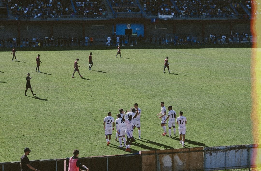 Un 👻 y +3 más que merecido.

Espectacular desplazamiento charro que ha podido disfrutar de un partidazo de principio a fin.