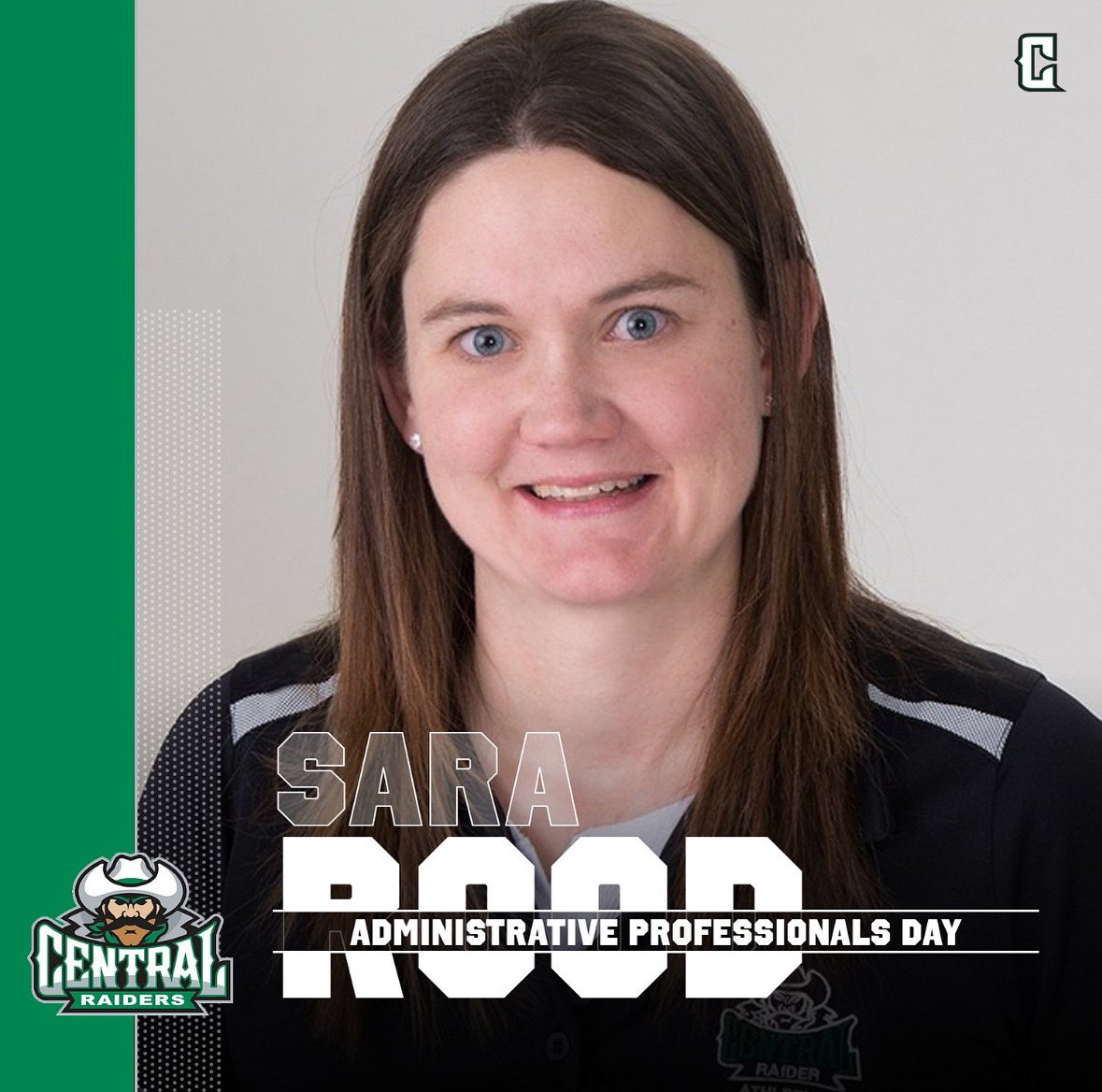 The MVP of the Raider Athletic Department, our Administrative Assistant, Sara💚 We are so thankful for all that you do! 💚🙌 Happy Administrative Professionals Day!

#goraiders #raiderfamily #raidernation #administrativeprofessionalsday