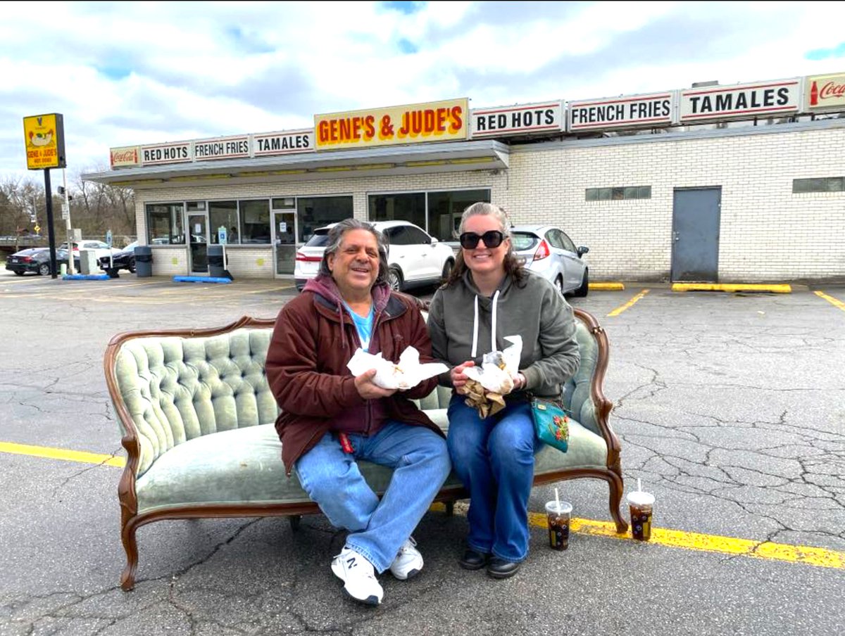 genejudes's tweet image. Our customers taking the outdoor dining experience to the next level - 😄 thx Steve