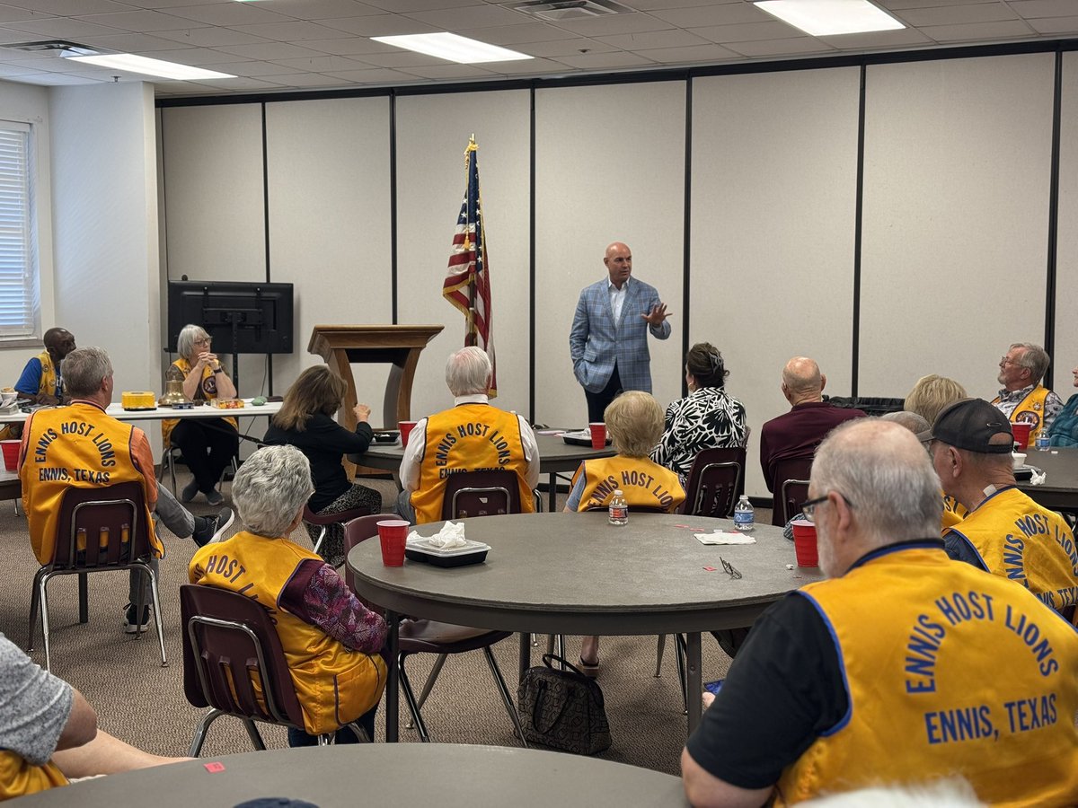 RepEllzey's tweet photo. Spent my morning in Ennis today, and I couldn’t be more thankful to the Lions Club for having me for lunch. Great food, even better company. 

It’s always a good time spending the day with people who care so deeply about their community. https://t.co/gdXUBAF8SY