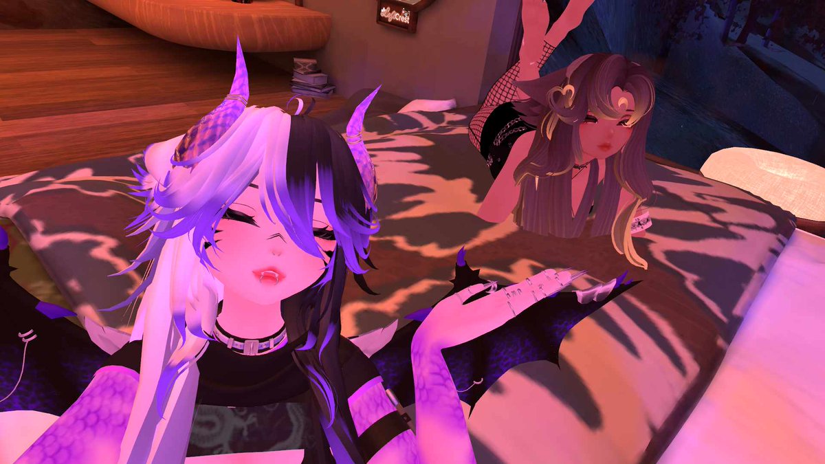 AngellustXO's tweet photo. Omg look at how photogenic my princess is !!!😍 I love capturing all her different angles 😜😘💕
#photograghy #NEEDY_GIRL_OVERDOSE #simp #observinglala #VRChat #VRChat_world紹介 #VRChatPhotography #fypシviral https://t.co/GmzVqmdjvG