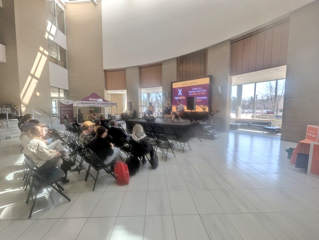 EasyThePianoMan's tweet photo. Federal candidates from the Green Party (Georgia Beauchemin) and NDP (Roberto Henriquez) were at @McMasterU today talking about the Federal election and their policies.
Thanks to the @MSU_McMaster for hosting this debate. #MacVotes #Elxn45 #HamOnt
#cdnpoli #onpoli https://t.co/OdA3JMdjHO