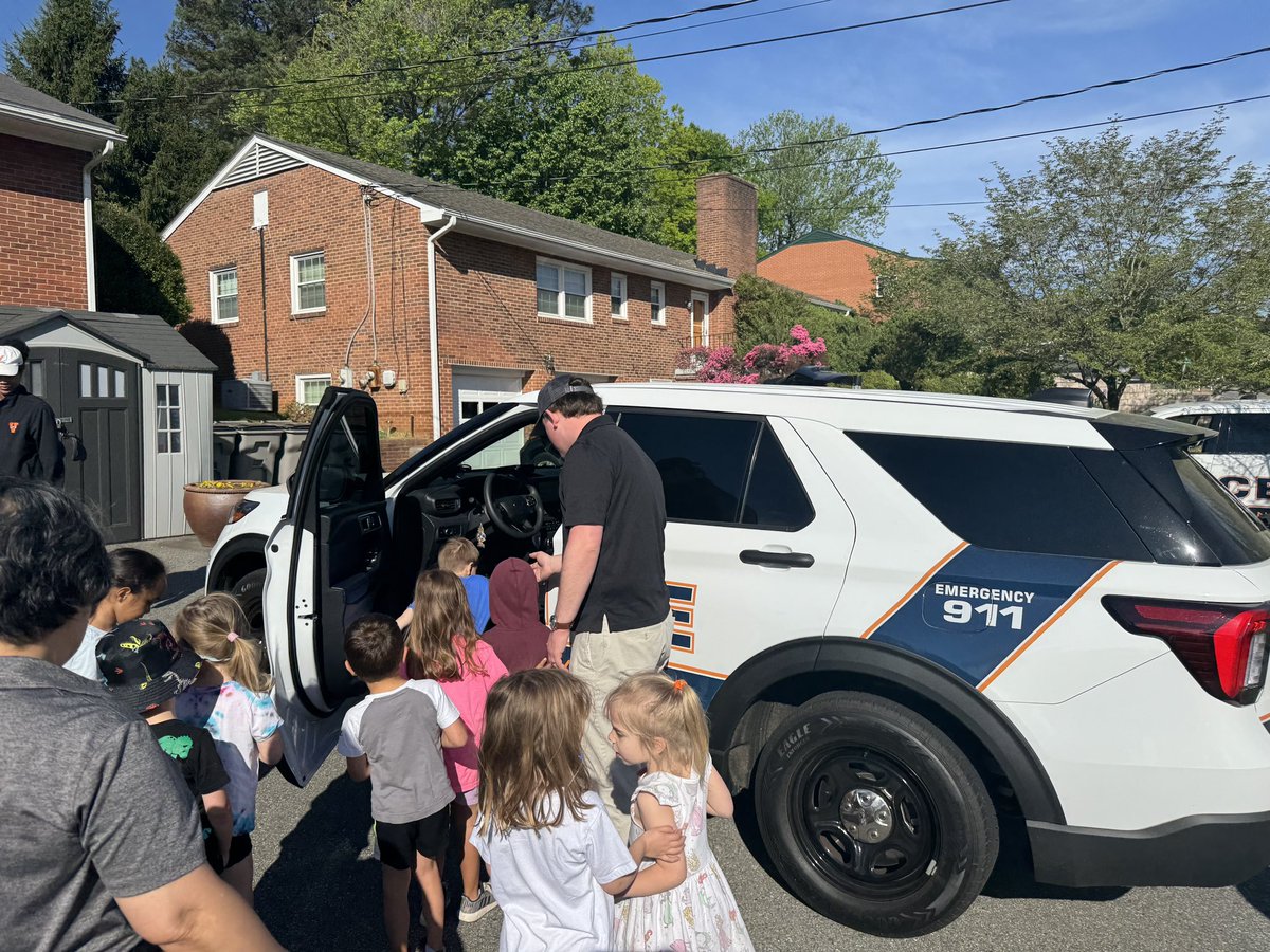 You’re never too little to learn!  🧡💙 Earlier today, UVA Police took a trip over to Mighty Minds Little Hands International Preschool. What a fun morning! 

Our little friends:
👮🏼 met with officers
🦮 spent time with K9 Officer Maggie
🚓 explored a police car
🏍️ saw a police